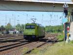 Am 15.5.15 kam mir eine der neuen Loks der Rheincargo vor die Linse. Hier als Nachschuss aus 119 007-2 in Entenfang.

Duisburg 15.05.2015