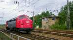 am 04.10.12 fuhr die Nohab 1131 der Erfurter Bahnservice GmbH solo durch Elsterwerda-Biehla Richtung Lauchhammer...das Stck Gelnder im Vordergrund strt vielleicht etwas, habe die Arme nicht hher bekommen, grins...Aber die Lok ist ja gut getroffen...