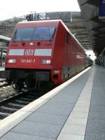 101 091-7 mit IC nach Berlin Gesundbrunnen in Erfurt Hbf
