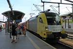 Am 07.08.2013 fuhr ES 64 U2-013 (182 513-2) mit der RB 16316 (Halle (Saale) Hbf - Eisenach) in Erfurt Hbf ein.