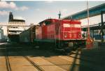 Die 346 676 rangiert 1999 an der Fhre in Mukran.Heute rangieren keine 346 mehr in Mukran.