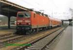 143 192-3 mit Regionalbahn aus Riesa im Falkenberger Bahnhof Bahnsteig 2. Die Aufnahme ist historisch zu betrachten, da weder RB-Verkehr nach Riesa stattfindet noch das Kruezungsbauwerk im Hintergrund existiert.
Scanfoto: Uwe Wstenhagen Aufnahme: 2006