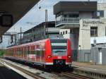 ET 425 252 fhrt als Vollzug in Richtung Mannheim im Bahnhof Frankenthal ein.
