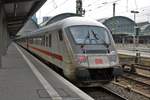 Ein sehr schmutziger DB Fernverkehr IC Steuerwagen am 13.01.18 in Frankfurt am Main Hbf 