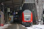 RB15357 (+5) nach Heidelberg mit Schublok 146 117-7 steht bereit gestellt in Frankfurt (Main) Hbf, 18.12.10