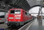 Am 24.05.2013 stand 111 008 mit einem Regionalzug im Frankfurter Hbf und wartet auf den Abfahrtbefehl.