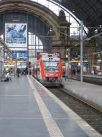 Am 03.01.2015 steht hier der RE nach Erbach auf Gleis 12 im Hbf von Frankfurt am Main.