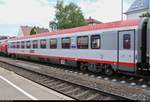 Blick auf einen Personenwagen der Gattung  Bmpz  (73 81 29-91 052-2 A-ÖBB) der ÖBB, der im IC 119 (Linie 32) von Münster(Westf)Hbf nach Innsbruck Hbf (A) eingereiht ist und im Bahnhof