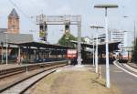 143 328 brachte am 30.8.05 eine Regionalbahn nach Gleis 14 in Gieen Hbf.