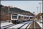Erixx 622710 fährt in Doppeleinheit aus Hannover kommend am 29.1.2017 um 11.52 Uhr in Goslar ein. Der Zug ist auf dem Weg nach Bad Harzburg. - Man beachte rechts auf dem Bahnsteig das inzwischen nostalgische Stummel Signal!