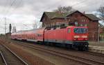 143 576 verlässt mit einer RB nach Leipzig am 13.04.15 Gräfenhainichen.