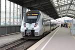 1442 107 mit einer weiteren BR1442 (Bombardier Talent 2) der S-Bahn Mitteldeutschland (DB Regio Südost) an der Spitze als S 37574 (S5) von Altenburg nach Halle(Saale)Hbf hat ihren Endbahnhof