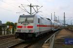 Nachschuss auf 146 567-3 DB als IC 2444 (Linie 55) von Dresden Hbf nach Hannover Hbf, der Halle(Saale)Hbf verlässt. [26.8.2017 - 17:13 Uhr]