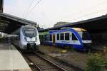 1442 114 und 1442 609 (Bombardier Talent 2) der S-Bahn Mitteldeutschland als S 37579 (S5) nach Altenburg treffen auf 648 804 (Alstom Coradia LINT) von Transdev Sachsen-Anhalt (HarzElbeExpress) als