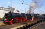 DB 41 096 + DR 01 1533-7 der GEG vor IGE - Sonderzug von Halle (Saale) nach Bochum, fotografiert in Halle ( Saale ) Hbf. am 23.09.2010 --> Der Sonderzug fuhr im Rahmen der Eisenbahn-Romantik Sonderfahrten   Mit Volldampf durch Deutschland   zum Jubilum 175 Jahre Eisenbahn in Deutschland.