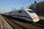 401 052-6  Hanau  wird am 28.1.2017 in Hamburg-Altona als ICE901 nach Berlin Südkreuz bereitgestellt.