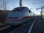 ICE 1  Garmisch-Partenkirchen  ist am Morgen des 05.12.2016 in Hamburg-Altona angekommen.