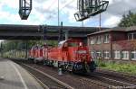 DB Gravita 261 035-0 in Hamburg-Harburg. Als Wagenloks die 362 892-2 & 363 810-3. 01.09.2011