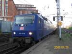 120 151-6  ZDF-Express  fhrt am 29.07.08 mit Lz IC 2083 nach Berchtesgarden in den Hamburger Hbf ein. Das Merkwrdige an der Sache: Der Zug kommt aus Sden trgt aber Zuglaufschilder vom IC 2083.