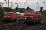 Hier links 112 149-0 mit RE21021 von Kiel Hbf. nach Hamburg Hbf. und rechts 218 366-3 und 218 344-0 als Lz, diese beiden Zge begegneten sich am 4.10.2013 in Hamburg Hbf.