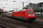 Hier 101 124-6 mit IC2376 von Stuttgart Hbf. nach Stralsund Hbf., bei der Einfahrt am 4.10.2013 in Hamburg Hbf. 