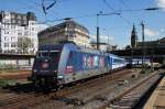 Hier 101 025-5 mit EC176 von Brno hl.n. nach Hamburg-Altona, bei der Ausfahrt am 16.4.2014 aus Hamburg Hbf.