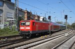 112 157 verlässt am 21.4.2016 mit einem RE7 (RE21062) von Hamburg Hbf. nach Flensburg den Startbahnhof. 