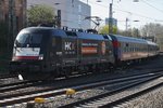 182 536-3 erreicht mit HKX1807 von Hamburg-Altona nach Köln Hbf. am 21.4.2016 Hamburg Hbf. 