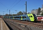 Sobald 1429 006-8 mit einer weitere Einheit gekuppelt wurde, wird der Verband die Hansestadt an der Elbe als RB61 (NBE75530) in Richtung Itzehoe verlassen. (21.4.2016)