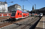 Aus dem hohen Norden Deutschlands kam am 21.4.2016 der RE7 (RE21075) von Flensburg nach Hamburg Hbf.