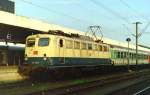 140 193 mit RE 24228 (Hannover–Minden) am 10.04.2000 in Hannover Hbf