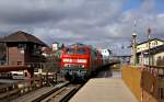 Zugegeben nicht von der lichtechnisch richtigen Seite fotografiert, aber die aktuelle Situation in Heide war dennoch ein Foto wert. 218 366-3 und 218 380-4 fahren am 21.03.2010 IC 2171 nach Frankfurt (Main) Hbf in den Bahnhof von Heide (Holstein) ein.