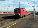 06.10.2010: 111 077-4 hat mit dem RE 4937 (Wrzburg-Stuttgart) den vorletzten Halt in Heilbronn Hbf erreicht.