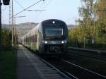 Der Triebzug 440 602 von der Privatfirma  AGILIS  am 13.10.10, Richtung Wrzburg, durch Himmelstadt.