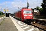 101 039-6 als EC 175 (Linie 27) von Berlin Hbf (tief) nach Praha hl.n. durchfährt den Bahnhof Jüterbog. [8.7.2017 - 13:35 Uhr]