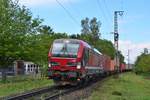 Am Nachmittag kam in Kaldenkirchen das Highlight des Tages durch in Form von 193 627 von Railogix. Sie fuhr mit einem Containerzug in Richtung Mönchengladbach.

Kaldenkirchen 02.05.2020