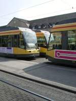 Drei Karlsruher Strabahnen am Hbf.