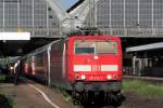 Nachdem die 181 212-2  Luxembourg  mit dem IC 360 (Strabourg-Mnchen) Karlsruhe Hbf erreicht hat, wird sie vom Zug abgekuppelt.