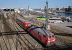 218 470-3 kam am 16.3.2016 mit nur einem Dosto-Stw in den Hauptbahnhof von Kiel gefahren.