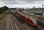 648 837-2  Großenbrode  und 648 462-9 kamen mit +50 als RE83 (RE21620) aus Lüneburg nach Kiel, nun geht es in die Abstellung.