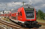 RE83 (RE21629) von Kiel Hauptbahnhof nach Lübeck Hauptbahnhof wird mit 218 329-1 am 19.7.2016 in Kiel bereitgestellt.