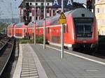 Koblenz Hbf. Abfahrt RE 5 nach Wesel mit etwa 15 Minuten Verspätung. Datum: 18.04.2017