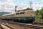 Einfahrt am 18.06.2016 von 140 423-5 mit dem Pendelzug (Koblenz Lützel Museum - Koblenz Hbf - Koblenz Lützel Museum) und der NeSa 218 105-5 am Zugschluss für das Sommerfest des DB Museum in den Rangierbahnhof von Koblenz Lützel.