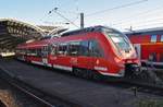 442 761-3 erreicht am Morgen des 3.7.2017 als RE9 (RE10966)  Rhein-Sieg-Express  von Siegen den Kölner Hauptbahnhof.