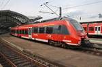 442 763-9 und 442 760-5 fahren am 16.8.2017 als RE9 (RE10920)  Rhein-Sieg-Express  von Siegen nach Aachen Hauptbahnhof in den Kölner Hauptbahnhof ein.