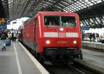 120 208 steht am 12.August 2011 mit dem RE9 nach Siegen im Klner Hbf.