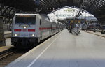 146 555 ist mit IC 2009 aus Norddeich in Köln Hbf eingetroffen, wo die Fahrt endet (7.6.16).