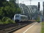 Am 01.08.2015 fuhr hier eine MRB in den Bahnhof Köln Messe/Deutz ein.