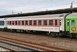 UIC-Z-Abteilwagen (DR) bzw. ehemaliger Sitzwagen des City Night Line mit der Bezeichnung  Bomdz <sup>236.8</sup>  (51 80 84-90 205-6 D-TRAIN), eingereiht in einem Pilgersonderzug von Magdeburg Hbf nach Rosenheim und gesehen im Bahnhof Köthen vom Bahnsteig 2/3.

🧰 TRI Train Rental GmbH
🕓 7.5.2023 | 16:23 Uhr