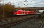 Da ist der Vorbote der neuen Zeit, oder die Ablösung der Ablösung der X-Wagenzüge auf der S8. Hier zieht der 1440 811-6 einen S8 Zug nach Mönchengladbach aus dem Bahnhof Korschenbroich. 28.11.2014